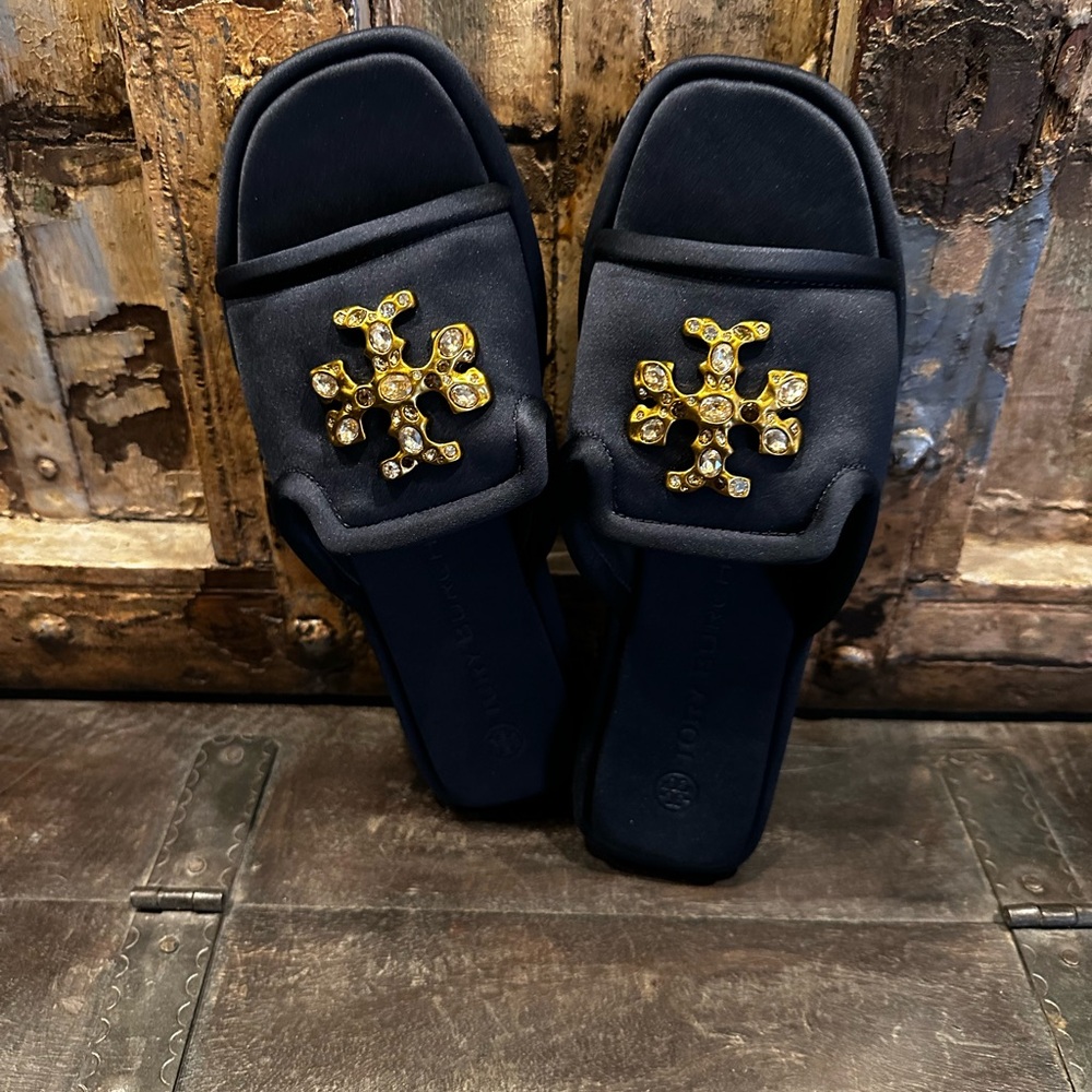 Tory Burch New ( no box) navy jeweled slide sz 10